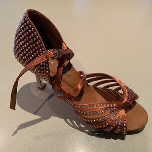 ✨💃🏻✨GORGEOUS BEDAZZLED DANCE HEELS✨💃🏻✨